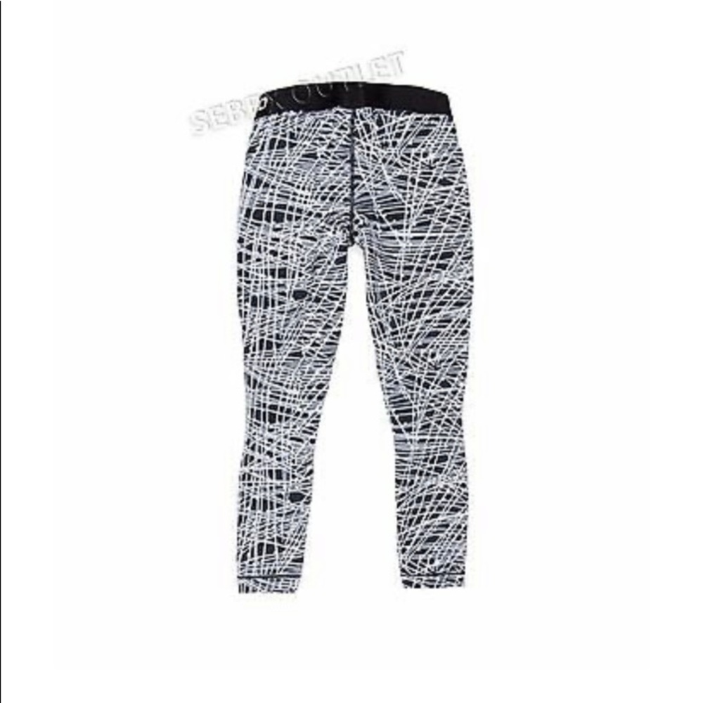 Nike Pro 3/4 length leggings - Picture 2 of 3